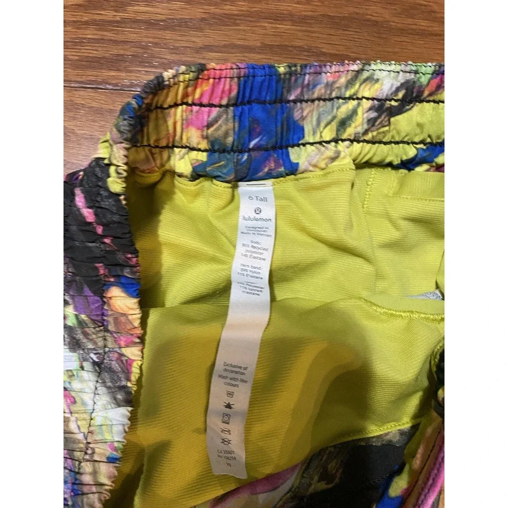 Lululemon Mylticolor Lined Running Shorts Size 6 Tall Athletic 4